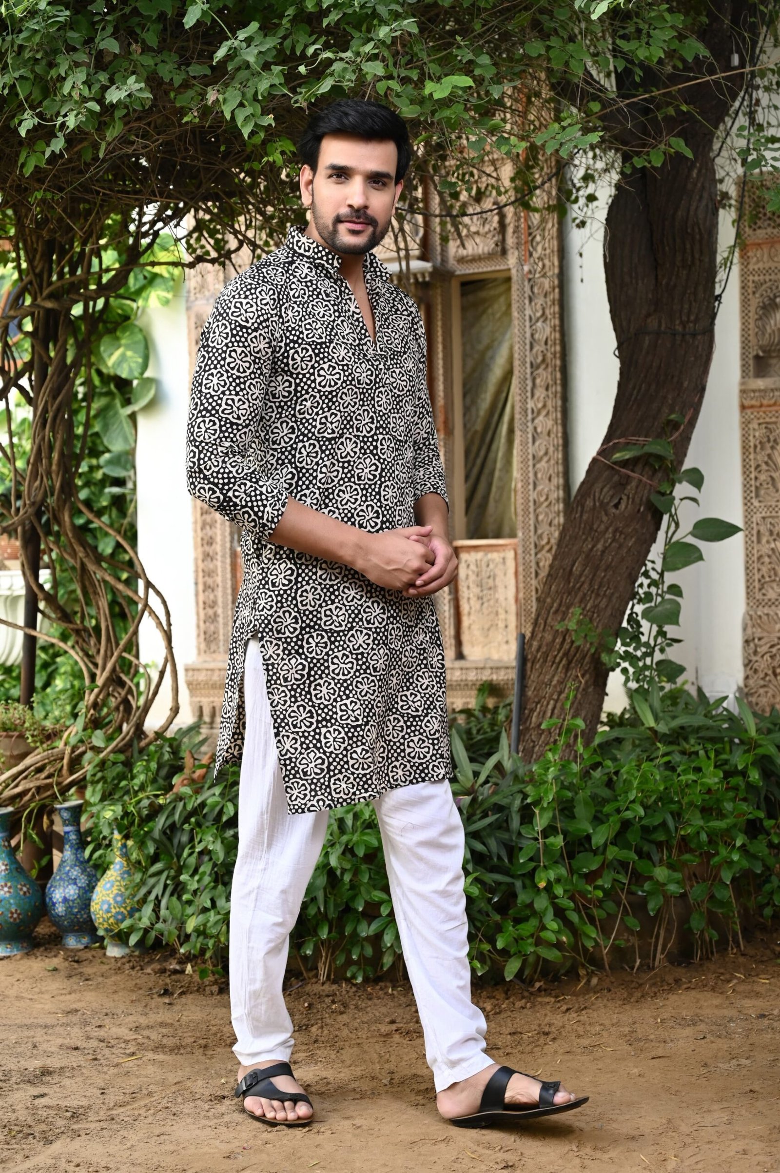 Blackish Charm: Hand Block Printed Leaf Motif Kurta and Pajama Combo